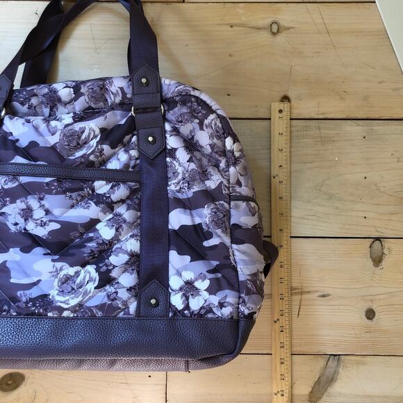 Cynthia Rowley EUC Women's Large Quilted Purple Floral Camo Weekender Bag - Picture 4 of 14